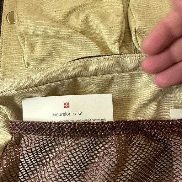 Red Envelope Luxury Leather Excursion Travel Toiletries roll Case - Picture 4 of 6